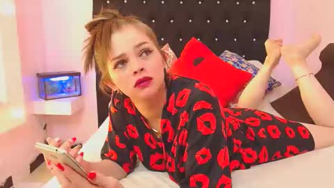 paola online show from 12/02/24, 02:08