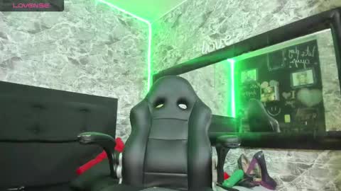 Cata Moon online show from 11/10/25, 08:19