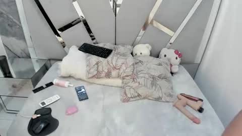 kittyhtx online show from 09/30/25, 05:12