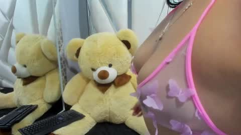 Snapshot of kittylovely__ chatting on 12/28/24, 05:44 kittylovely online show from 12/28/24, 05:44