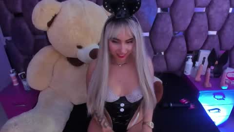 Snapshot of kittylovely__ chatting on 03/06/25, 04:41 kittylovely online show from 03/06/25, 04:41