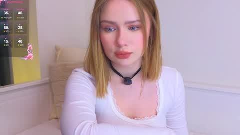 Sofia online show from 12/18/25, 01:28