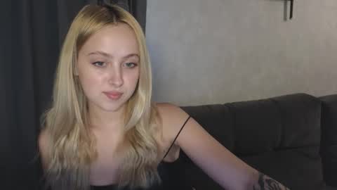  Chloe and Kate  online show from 09/14/25, 09:08