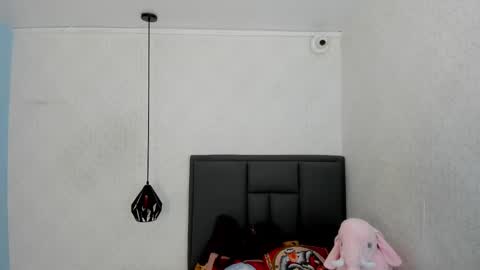  K I T T  Y  online show from 01/04/25, 11:43
