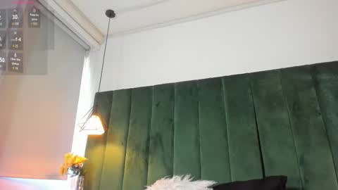 K I T T Y Y  online show from 10/30/25, 08:20