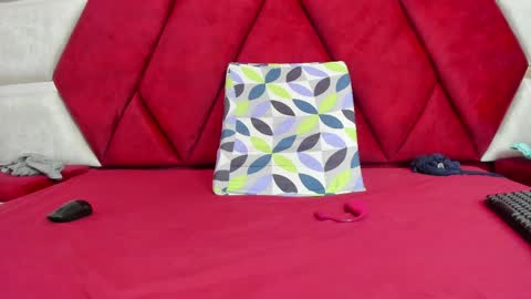 Luisa y Jairo online show from 05/25/26, 02:12