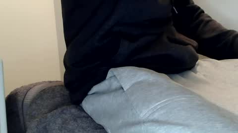 kiwibulge123 online show from 06/21/26, 09:39