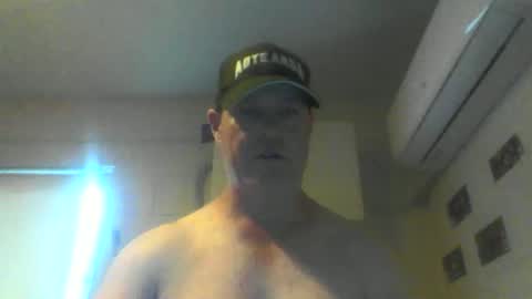 Snapshot of kiwiguy19773 chatting on 12/12/24, 06:25 kiwiguy19773 online show from 12/12/24, 06:25