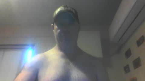 kiwiguy19773 online show from 12/23/25, 07:06