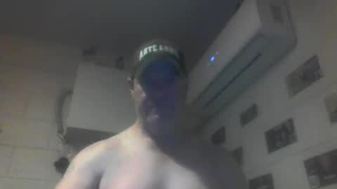 kiwiguy19773 online show from 05/25/26, 06:52