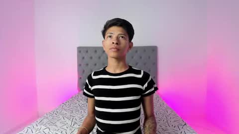 kizzie_ online show from 09/22/25, 10:56