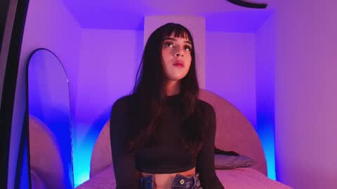 Snapshot of kkira_doll chatting on 04/19/26, 12:04 Kkira online show from 04/19/26, 12:04