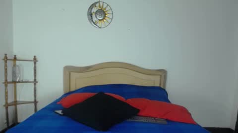 Klarck  online show from 02/09/25, 02:18