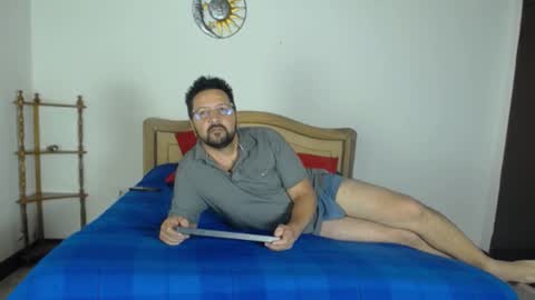 Klarck  online show from 02/11/25, 08:10