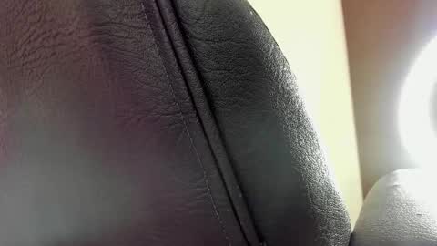 Snapshot of klaret_toy chatting on 10/13/25, 03:45 Klaret online show from 10/13/25, 03:45