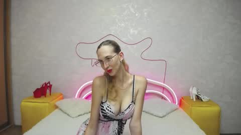 Klary online show from 10/05/25, 06:12