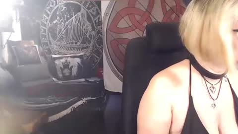 Michelle online show from 02/04/25, 07:40