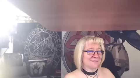 Michelle online show from 02/12/25, 05:58