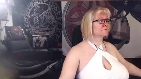 Michelle online show from 02/19/25, 06:43