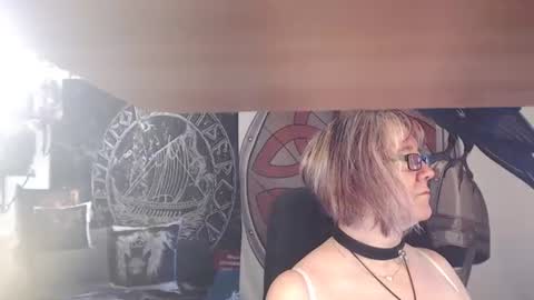 Michelle online show from 06/19/26, 04:17