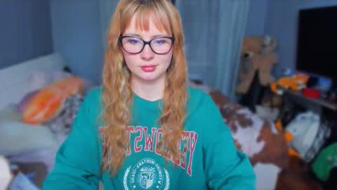 Snapshot of klementinagirl chatting on 10/26/25, 09:10 Klementinafanslyklementina6661 online show from 10/26/25, 09:10