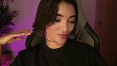 Snapshot of kleogold_1 chatting on 10/24/25, 12:08 Christina online show from 10/24/25, 12:08