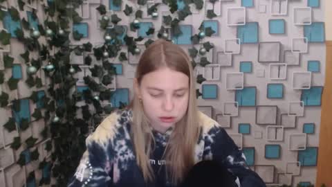 klerkarina online show from 12/23/24, 06:22