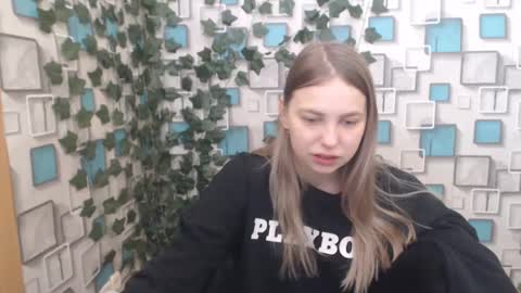 klerkarina online show from 03/05/25, 05:40