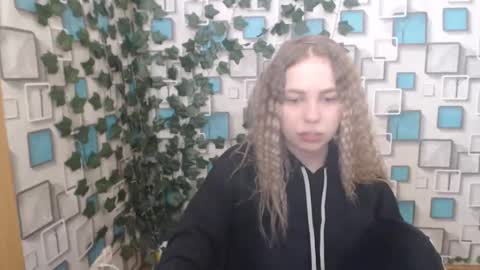 klerkarina online show from 03/06/25, 05:46
