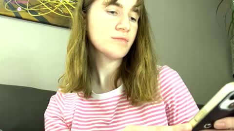 Snapshot of kleya__ chatting on 09/19/25, 11:16 Kleya online show from 09/19/25, 11:16