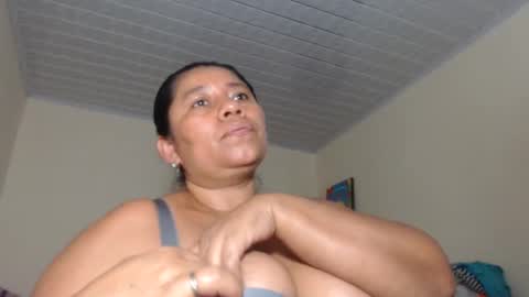 Snapshot of kloe_boobs chatting on 02/02/25, 01:45 Kloe online show from 02/02/25, 01:45