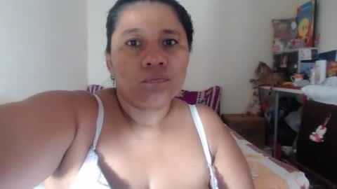 Snapshot of kloe_boobs chatting on 02/15/25, 07:39 Kloe online show from 02/15/25, 07:39
