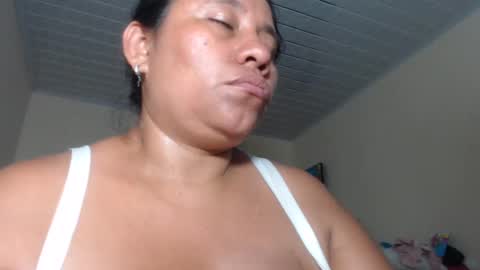 Snapshot of kloe_boobs chatting on 02/16/25, 08:43 Kloe online show from 02/16/25, 08:43