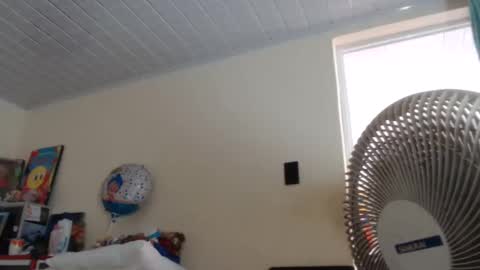 Snapshot of kloe_boobs chatting on 10/25/25, 06:46 Kloe online show from 10/25/25, 06:46