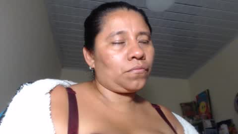 Snapshot of kloe_boobs chatting on 10/26/25, 07:03 Kloe online show from 10/26/25, 07:03