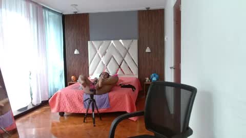 Snapshot of kloe_rousse01 chatting on 05/19/26, 08:26 online show from 05/19/26, 08:26