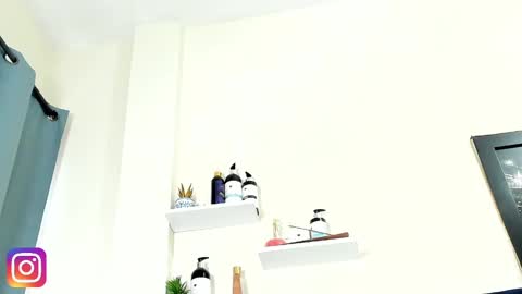 KLOE online show from 01/27/25, 01:41