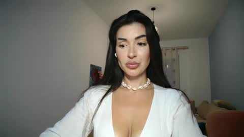 Snapshot of klover_kissu chatting on 09/27/25, 04:34 Klover online show from 09/27/25, 04:34