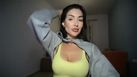 Snapshot of klover_kissu chatting on 10/13/25, 05:57 Klover online show from 10/13/25, 05:57