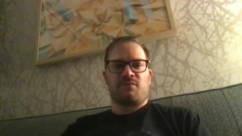 Snapshot of km0079 chatting on 12/18/24, 03:37 Kris online show from 12/18/24, 03:37