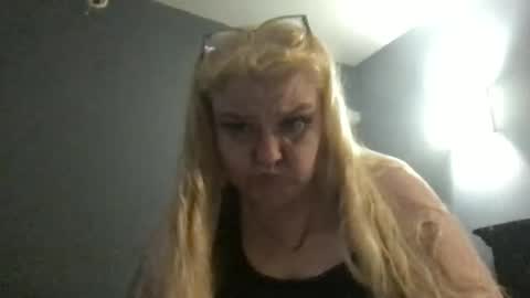 kmarie1196 online show from 06/06/26, 04:17