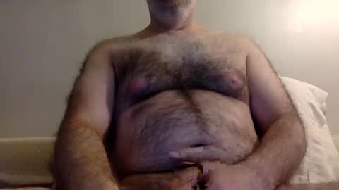 Snapshot of knbnyc chatting on 02/10/25, 12:18 knbnyc online show from 02/10/25, 12:18