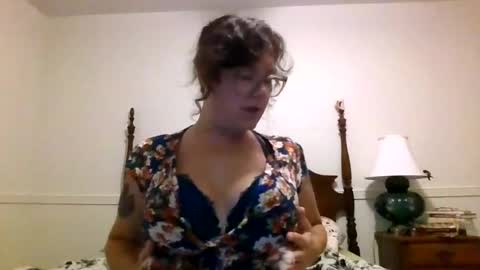 Snapshot of kneelprescott chatting on 07/25/26, 03:15 KneelPrescott online show from 07/25/26, 03:15