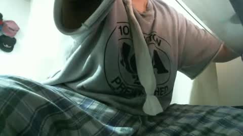 Snapshot of knickfranco chatting on 10/17/25, 01:31 knickfranco online show from 10/17/25, 01:31