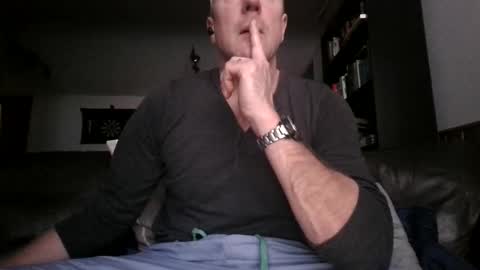 Knight3975 online show from 04/10/26, 09:47