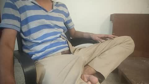 Snapshot of knightrider5566 chatting on 10/31/25, 05:52 Harry online show from 10/31/25, 05:52