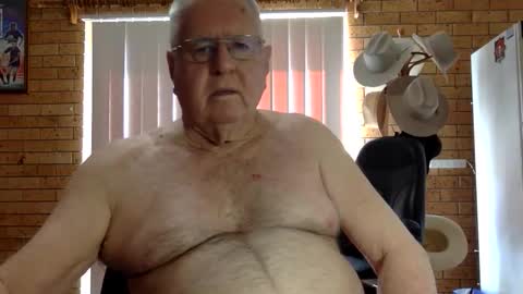 Aussiedude online show from 10/09/25, 03:37