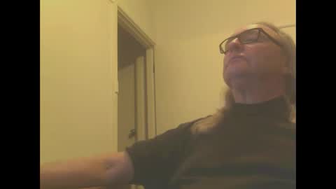 Snapshot of knobout chatting on 09/16/25, 07:53 knobout online show from 09/16/25, 07:53