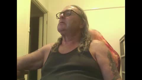 Snapshot of knobout chatting on 12/03/25, 09:18 knobout online show from 12/03/25, 09:18