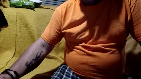 Snapshot of knock2wice1975 chatting on 12/18/24, 09:58 knock2wice1975 online show from 12/18/24, 09:58